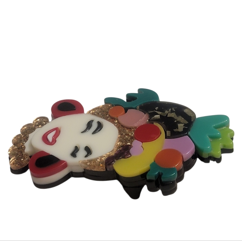 Bohemian Style Lady Brooch - Picture 2 of 6